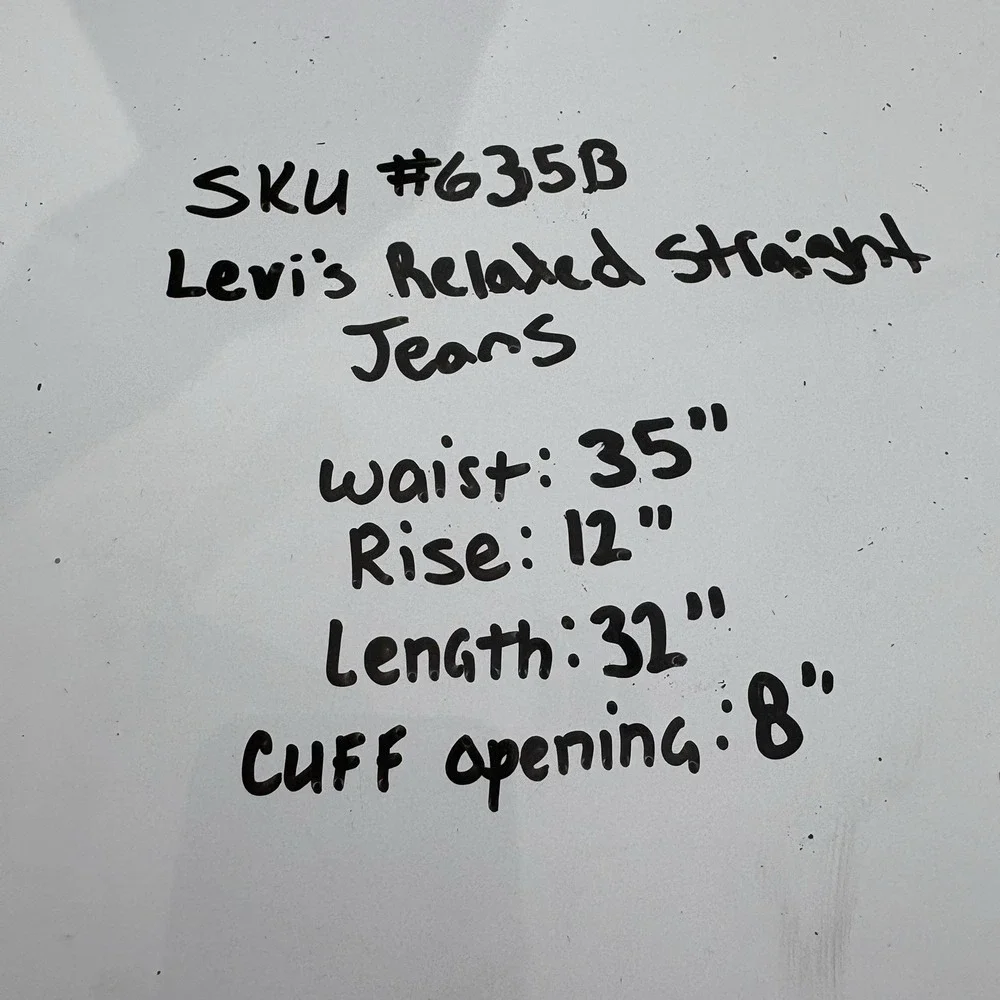 NWT Vintage‎ Y2K Levis Relaxed Straight Leg Jeans Mens Fits 35x32 Blue Skate NEW